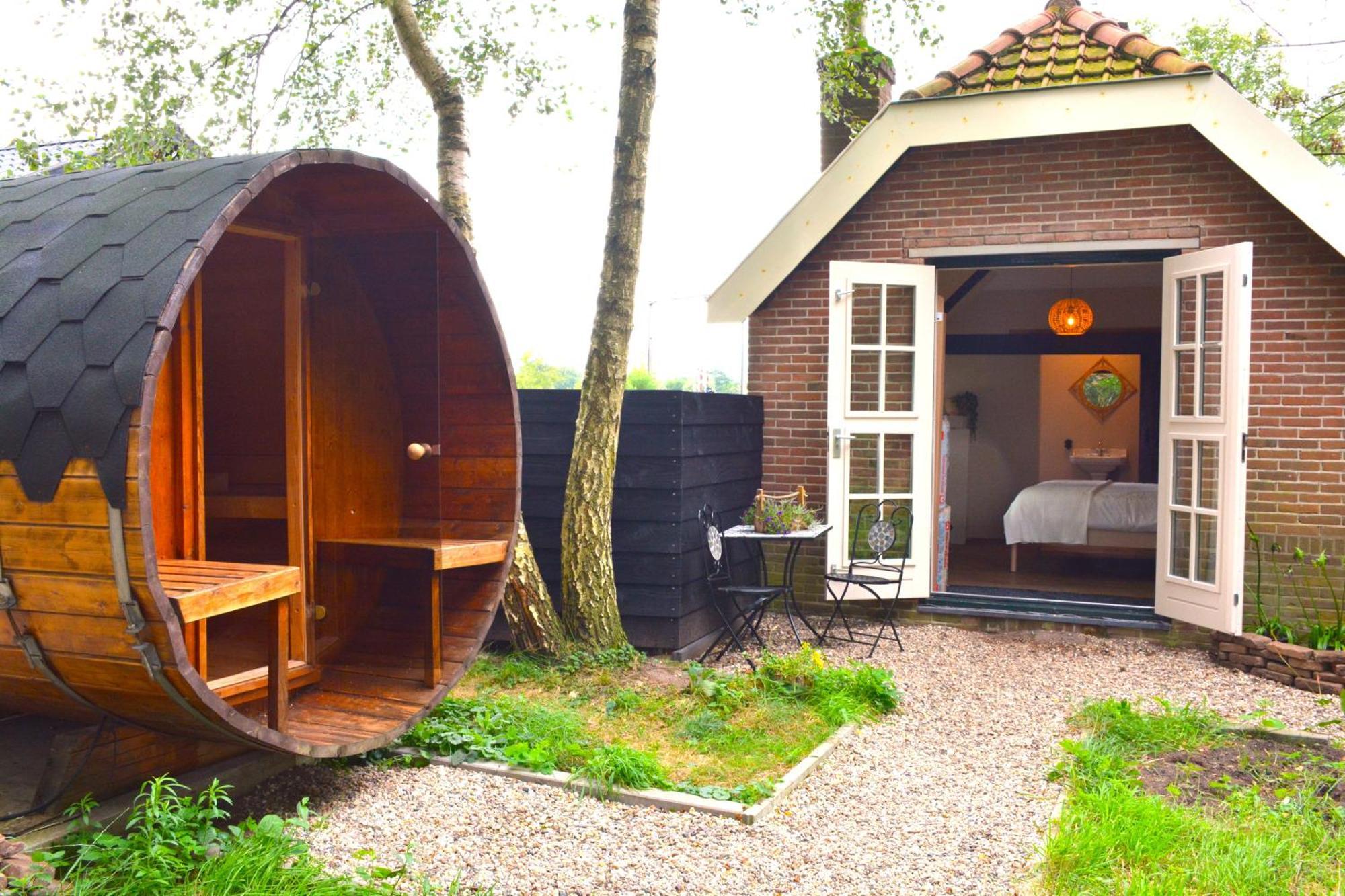 Puur Putten, Met Prive Sauna Couette-café Putten